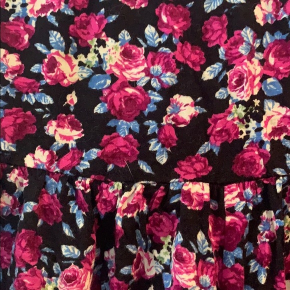 Floral Shorts - Picture 2 of 2